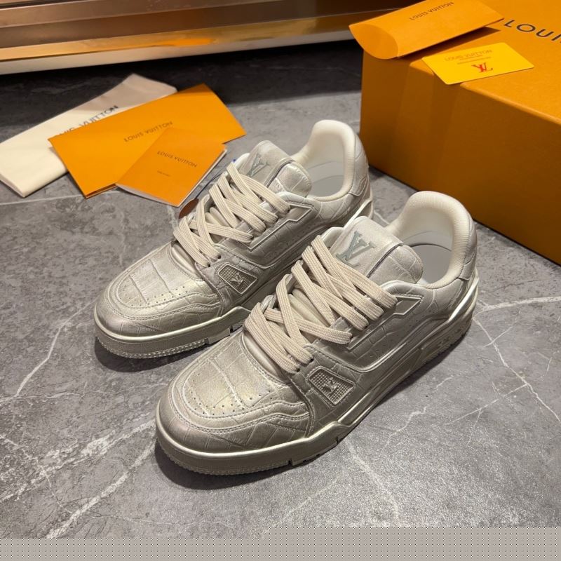 l**is V*t*n sneakers